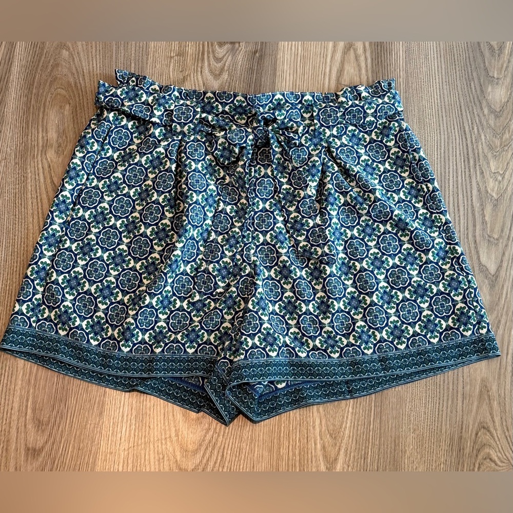 Max Studio Blue Geometric Print Belted Paper Bag Waist Pull On Shorts NWT Large